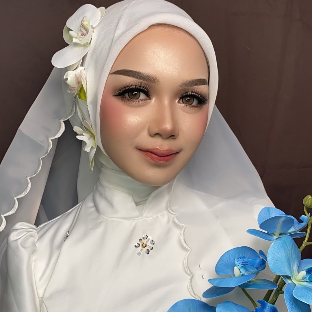 Novita Anggraini Makeup