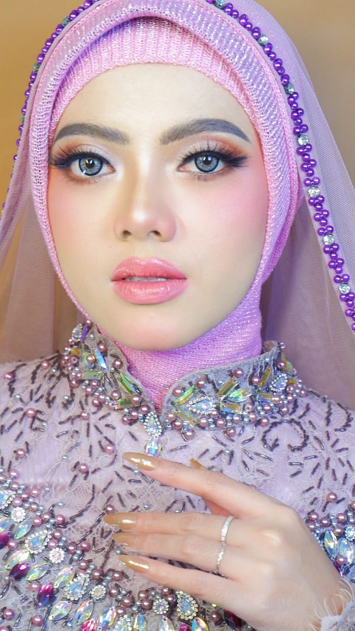 Nisa Aulia — Pink Look by makeupaliyahbasan — Wedding