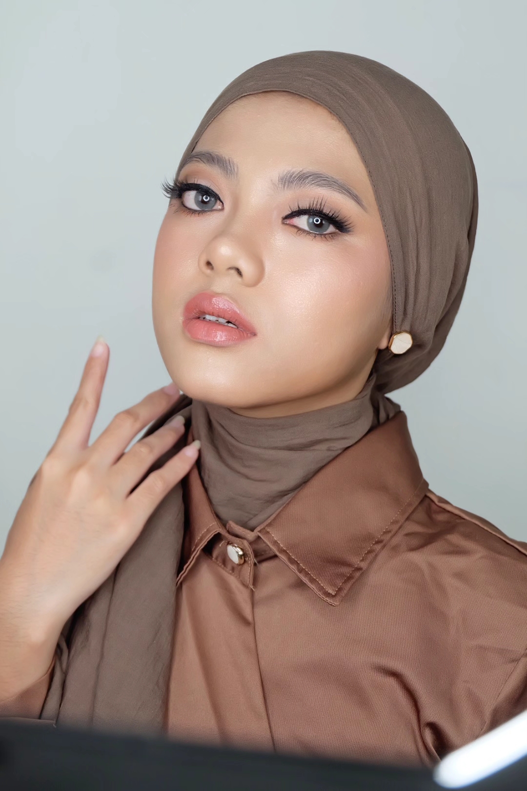 Nisa Aulia — Ernylim Makeup — Beauty