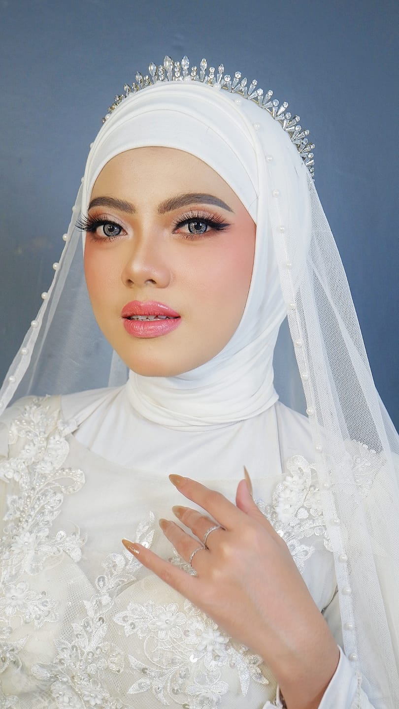 Nisa Aulia — makeupaliyahbasan — Beauty