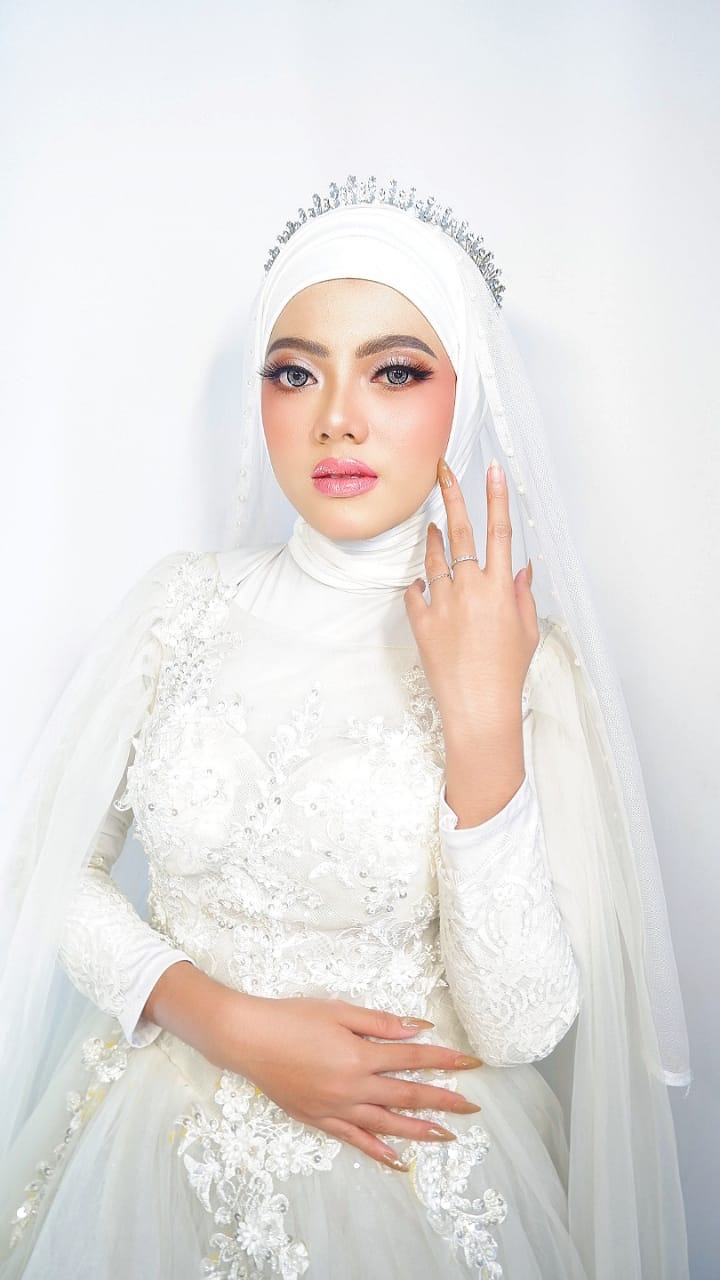 Nisa Aulia — makeupaliyahbasan — Beauty